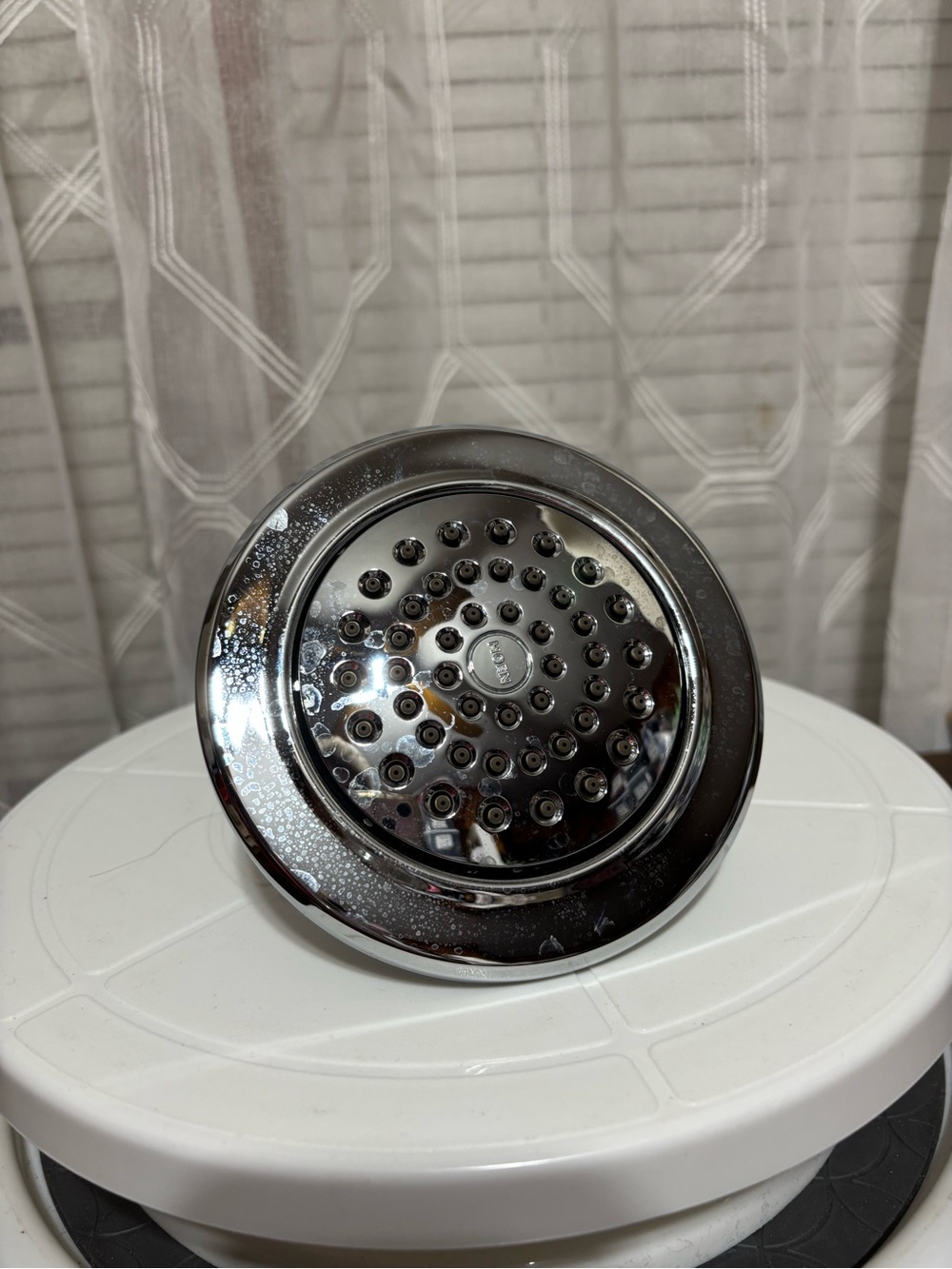 Moen Shower Head. 5”diameter Chrome Round. Check pic  description